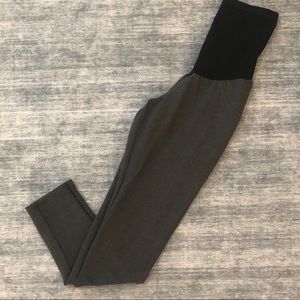 Motherhood Maternity gray leggings
